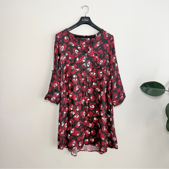 Torrid Skulls And Roses Waist Tie Roll Tab Sleeve Midi Dress Size 1X - Picture 4 of 14